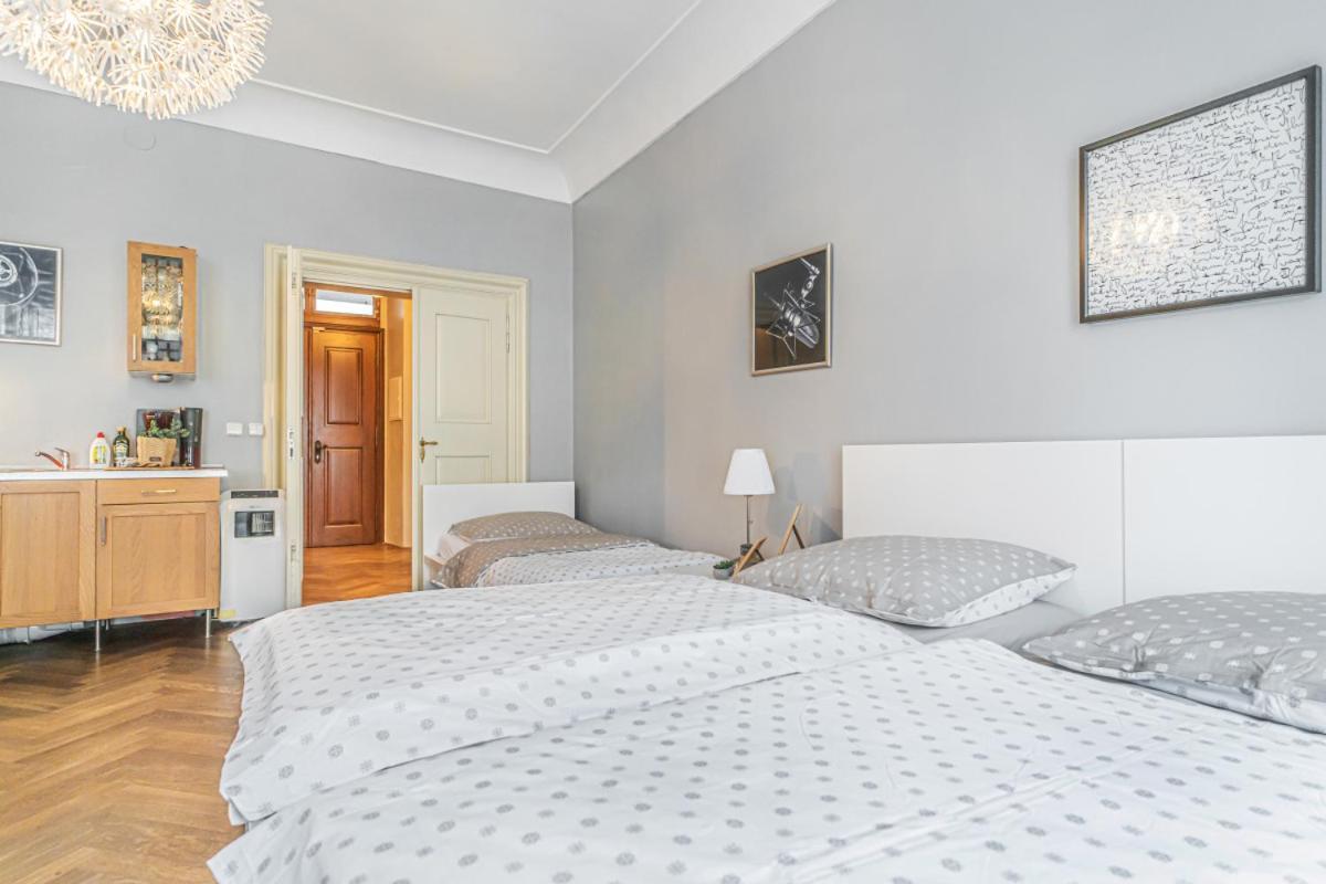 Апартаменти Bright Studio Close To Charles Bridge And Prague Castle Екстер'єр фото